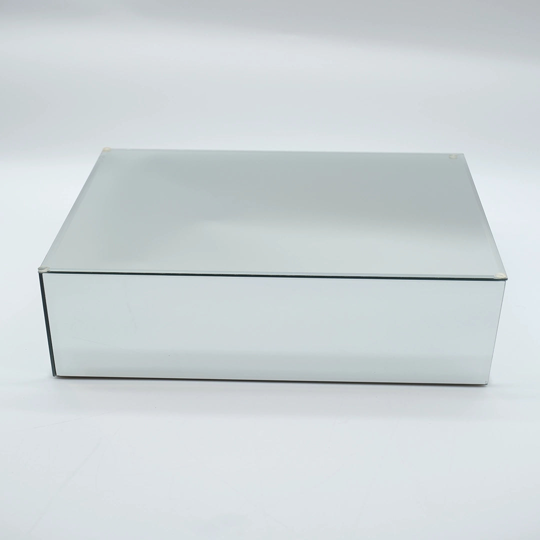 Modern Reflective Display Block