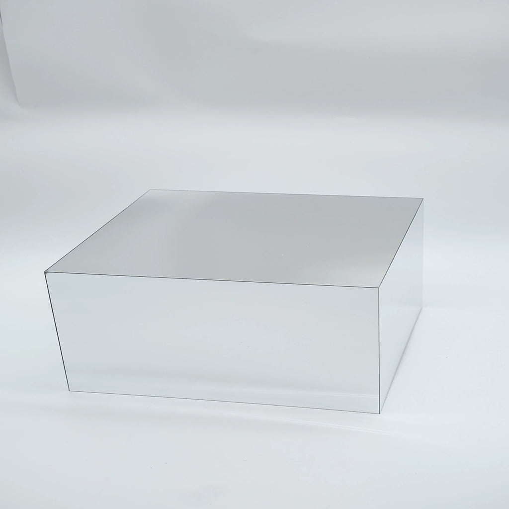 Modern Reflective Display Block