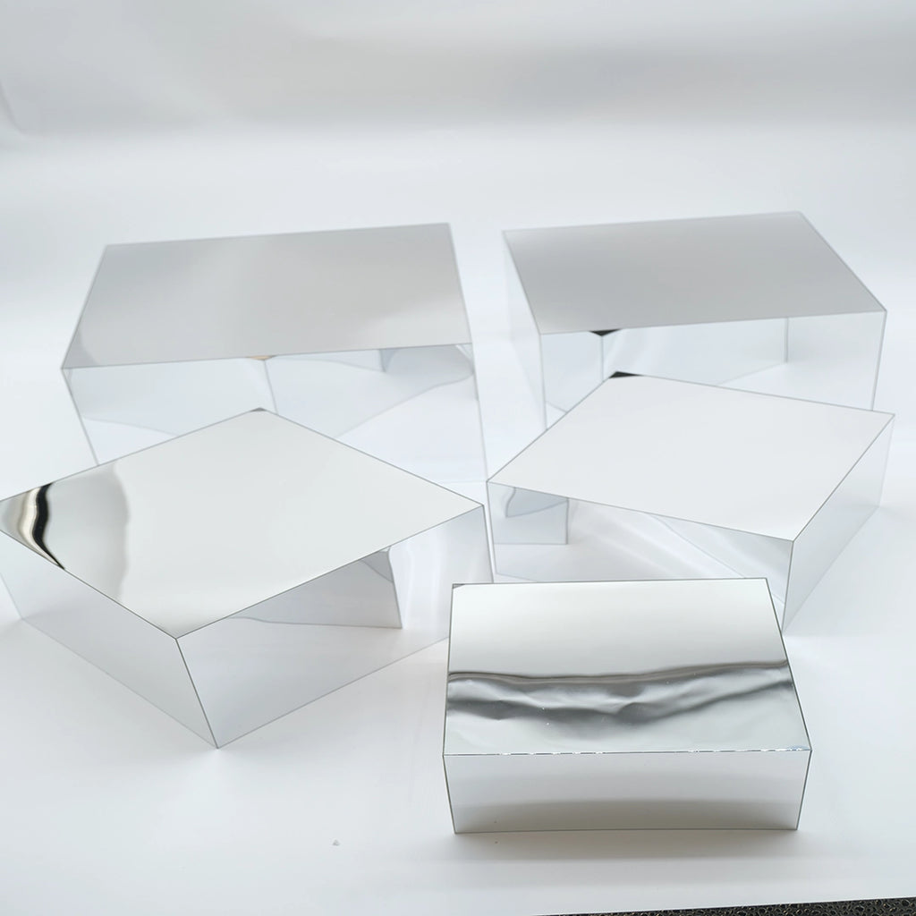 Modern Reflective Display Block