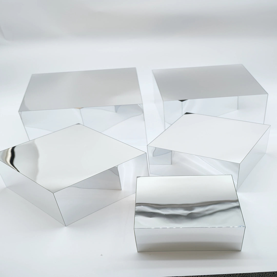 Modern Reflective Display Block