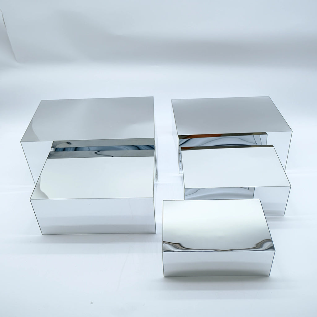 Modern Reflective Display Block