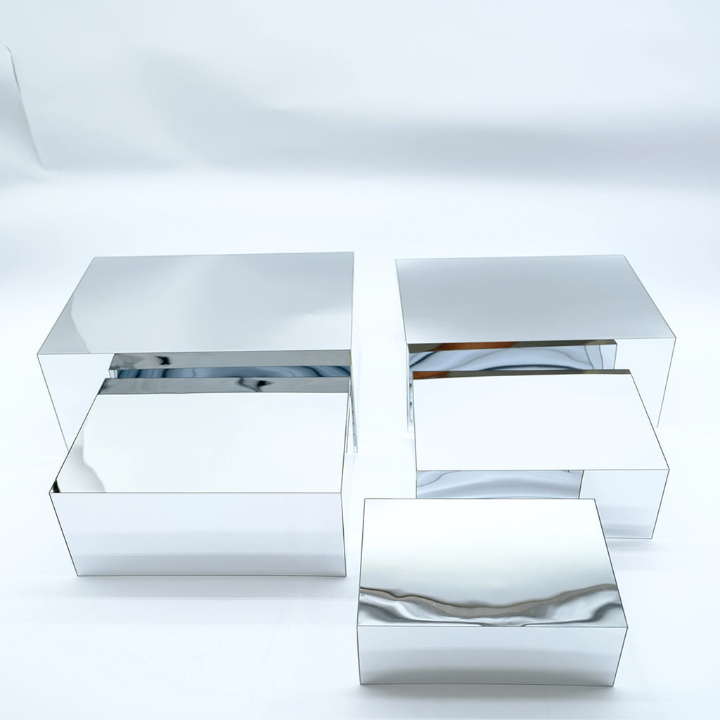 Modern Reflective Display Block