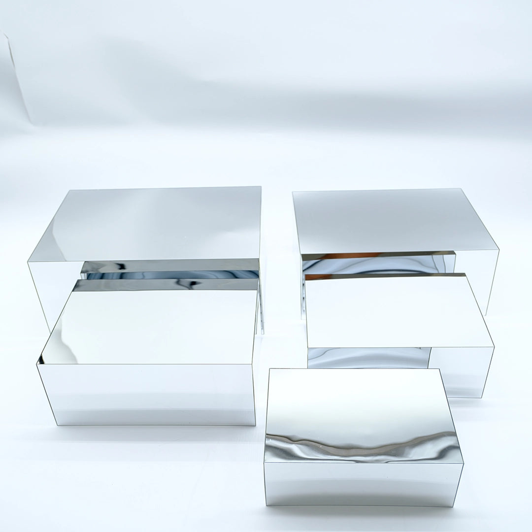 Modern Reflective Display Block